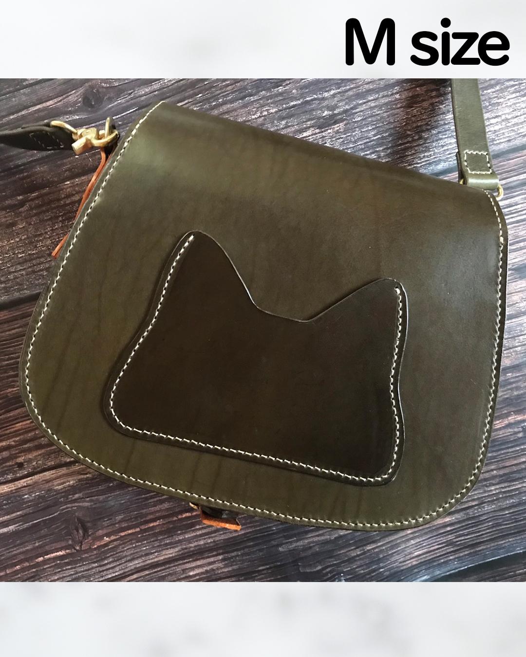 Cat's face on bag /M サイズ・本体緑、猫とお魚ナチュラル色（展示品）（最後の１つ）の画像
