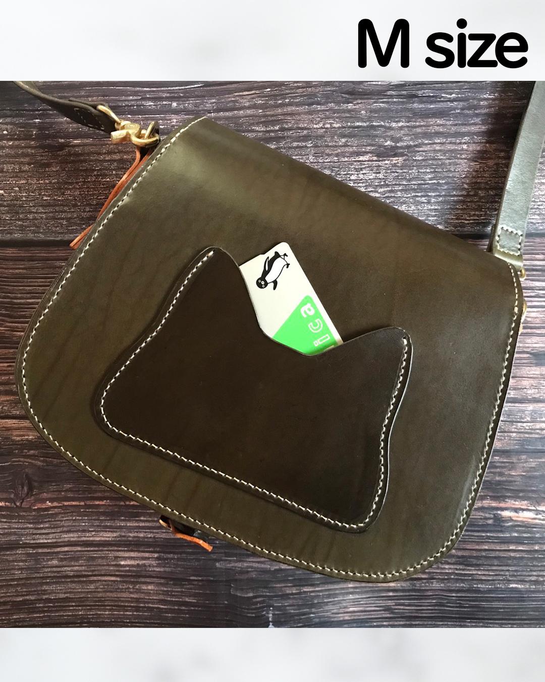 Cat's face on bag /M サイズ・本体緑、猫とお魚ナチュラル色（展示品）（最後の１つ）の画像
