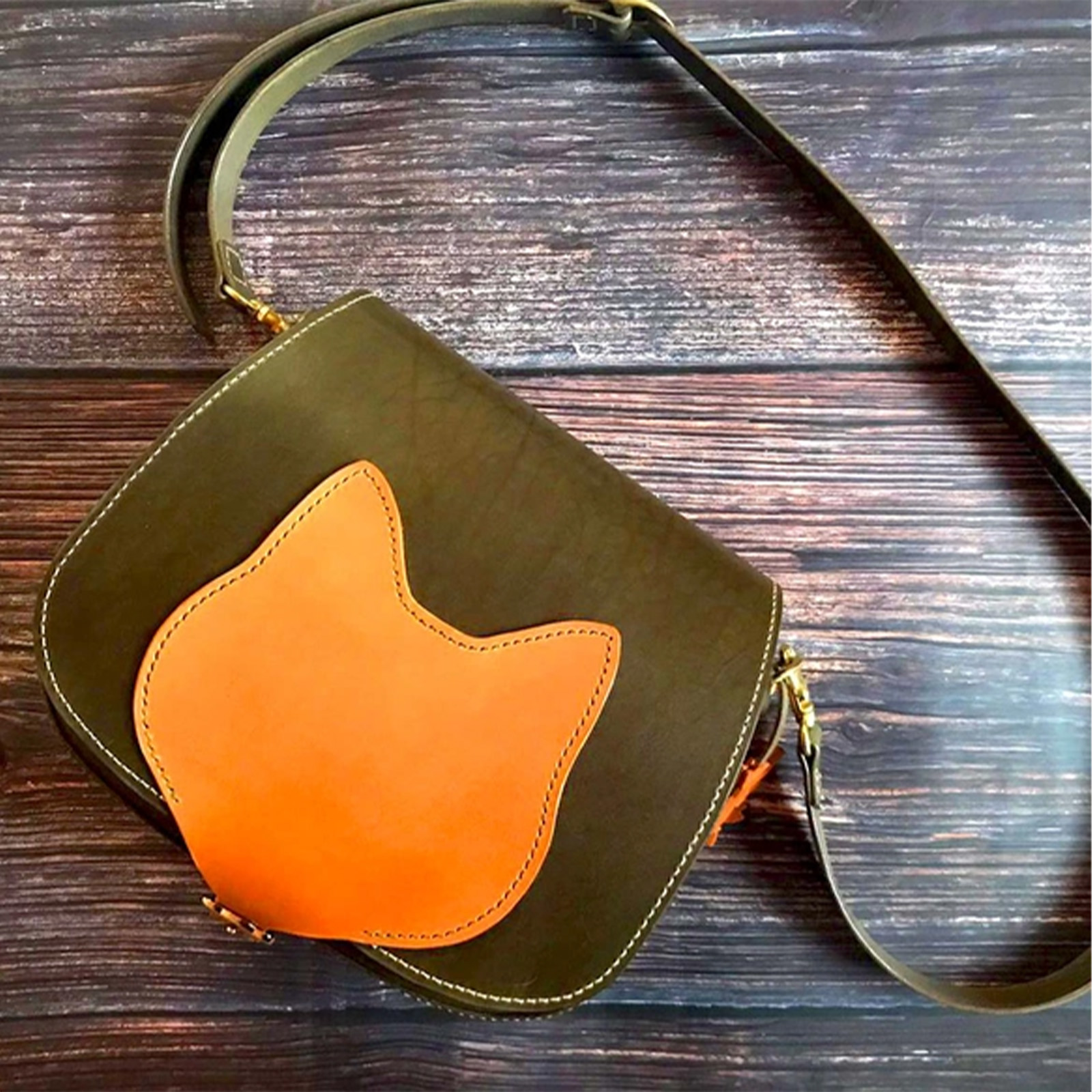 Cat’s face bag｜猫の顔ショルダーバッグ｜イタリアンレザー｜軽量・日常使い｜Mサイズの画像