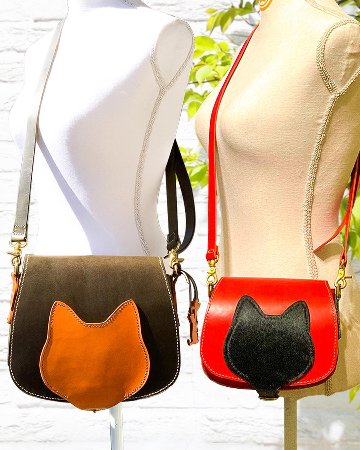 Cat's face on bag /M サイズ・本体緑、猫とお魚ナチュラル色（展示品）（最後の１つ）の画像