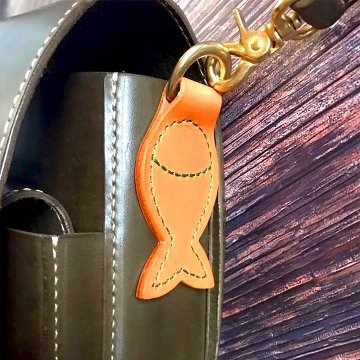 Cat’s face bag｜猫の顔ショルダーバッグ｜イタリアンレザー｜軽量・日常使い｜Mサイズの画像