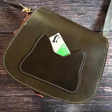 Cat’s face bag｜猫の顔ショルダーバッグ｜イタリアンレザー｜軽量・日常使い｜Mサイズの画像