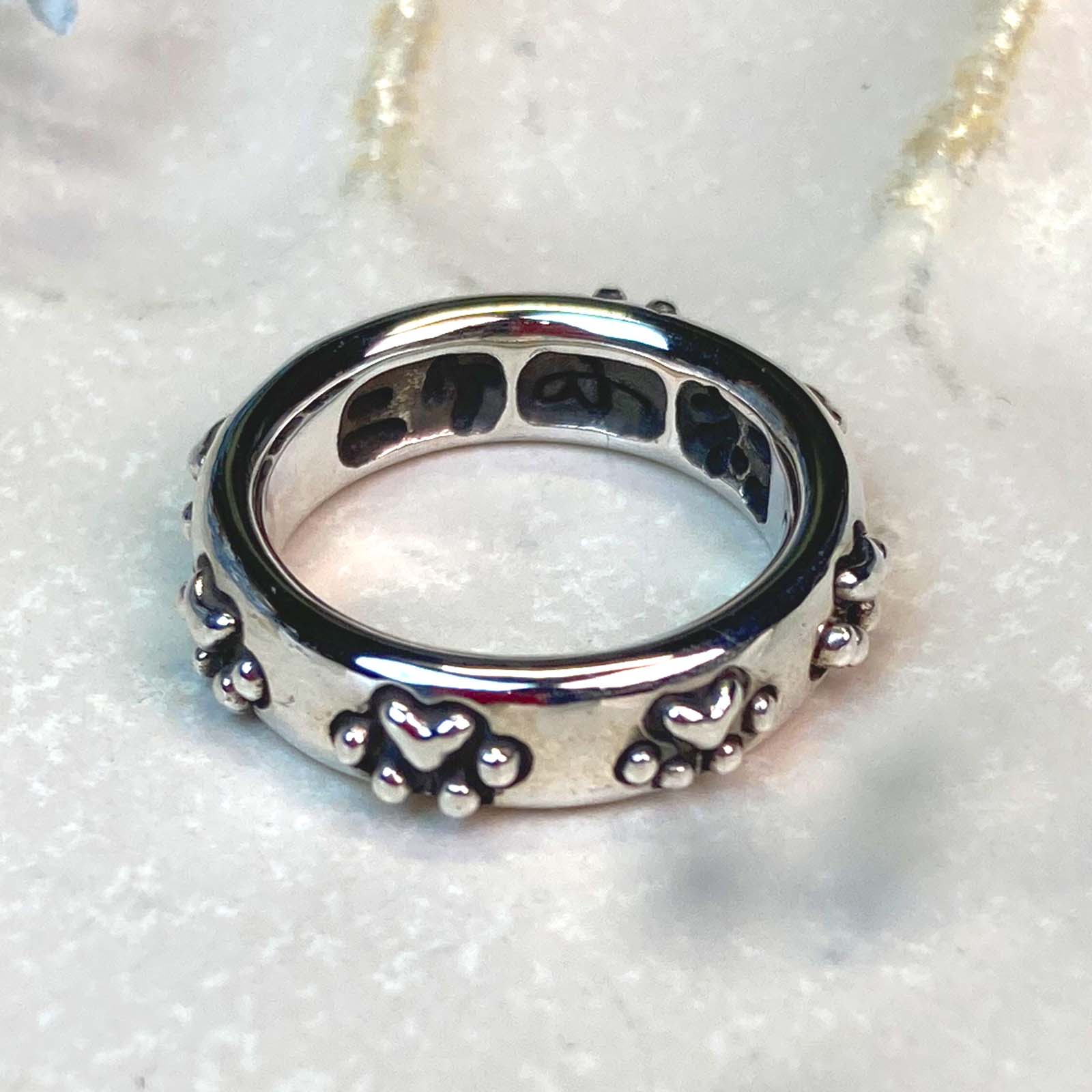 ぐるっと一周肉球リング｜猫好きのためのシルバーアクセサリー（silver925）の画像