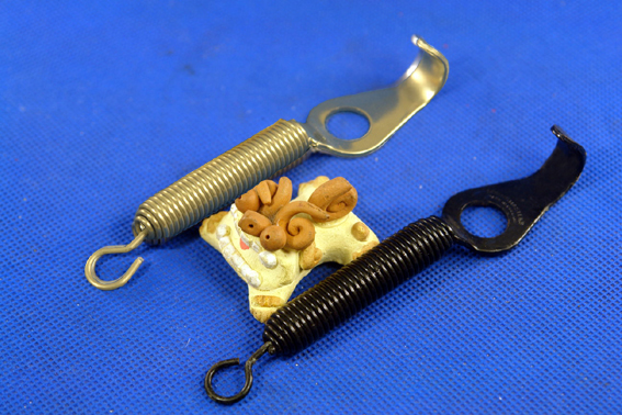 ボンネットスプリング2本組の画像