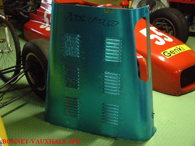 ボンネット・アルミ・6穴-ボクゾール JPEの画像