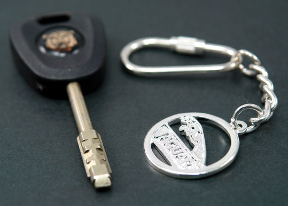 キィーチェーン・Jaguarジャグァーロゴの画像