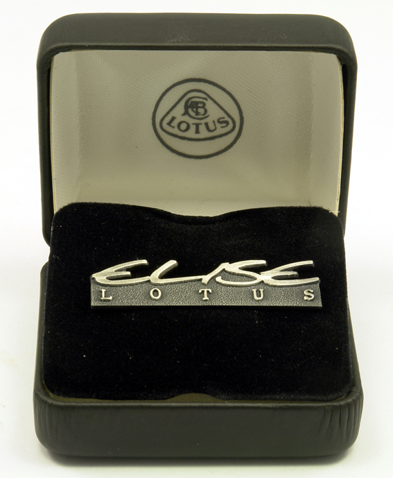 ピンバッジ・ロータスエリーゼロゴ・黒ケースの画像