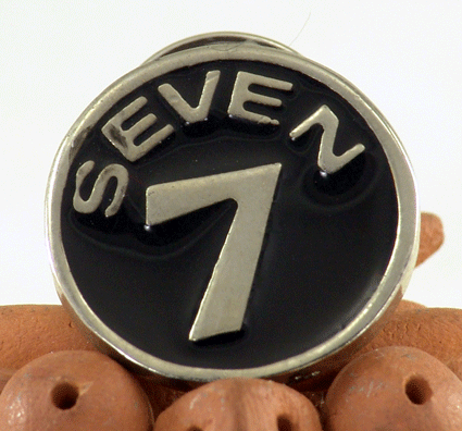 ピンバッジ・SevenCars黒17の画像