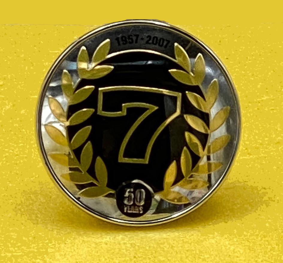 ケーターハム50thアニバーサリーノーズバッジの画像
