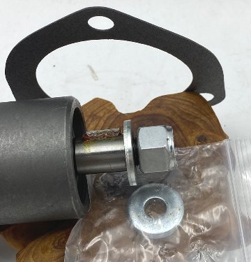ウォーターポンプ　トライアンフTR2-4Aモーガン Plus4 2000ccの画像