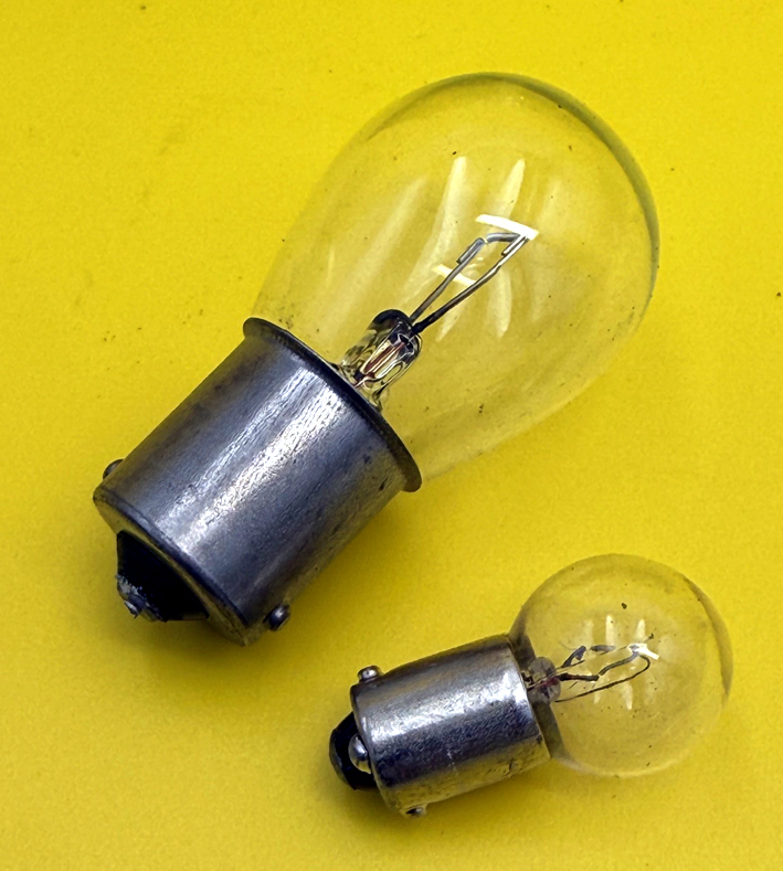 L539/L551ルーカスLucasランプの画像