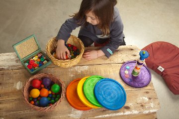 6レインボートレイ　6 Rainbow dishesの画像