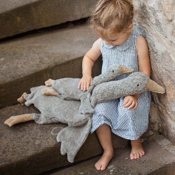 SENGER社　カドリーアニマルグース / グレー (S)　Cuddly animal Goose grey vegan /smallの画像