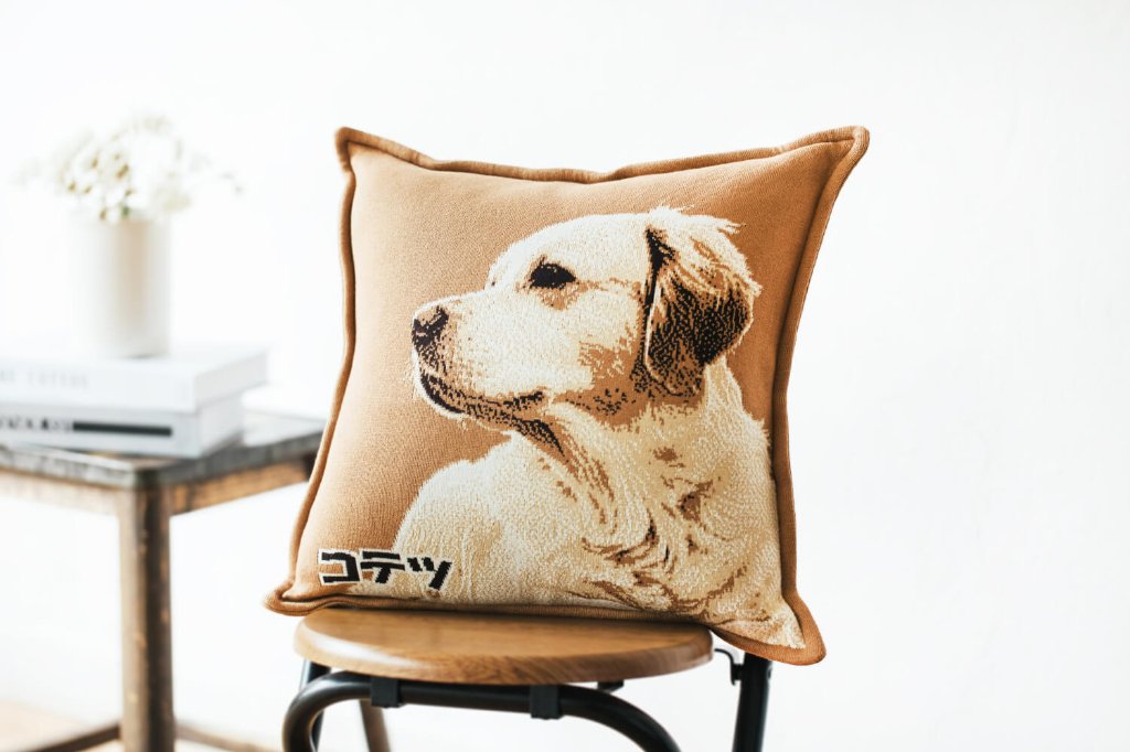 編み込みクッション ブラウン 40cm の画像