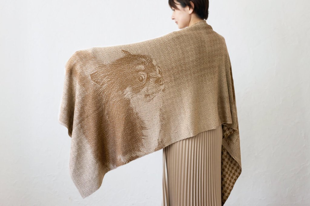 編み込みストール ブラウンの画像