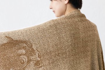 編み込みストール ブラウンの画像