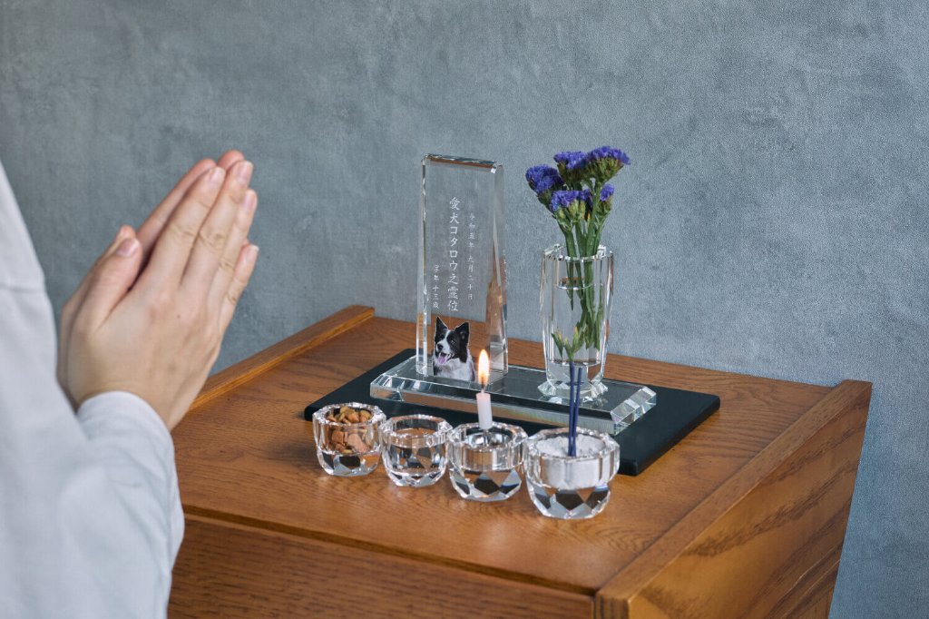 お位牌 格式セット トラディショナルデザインの画像