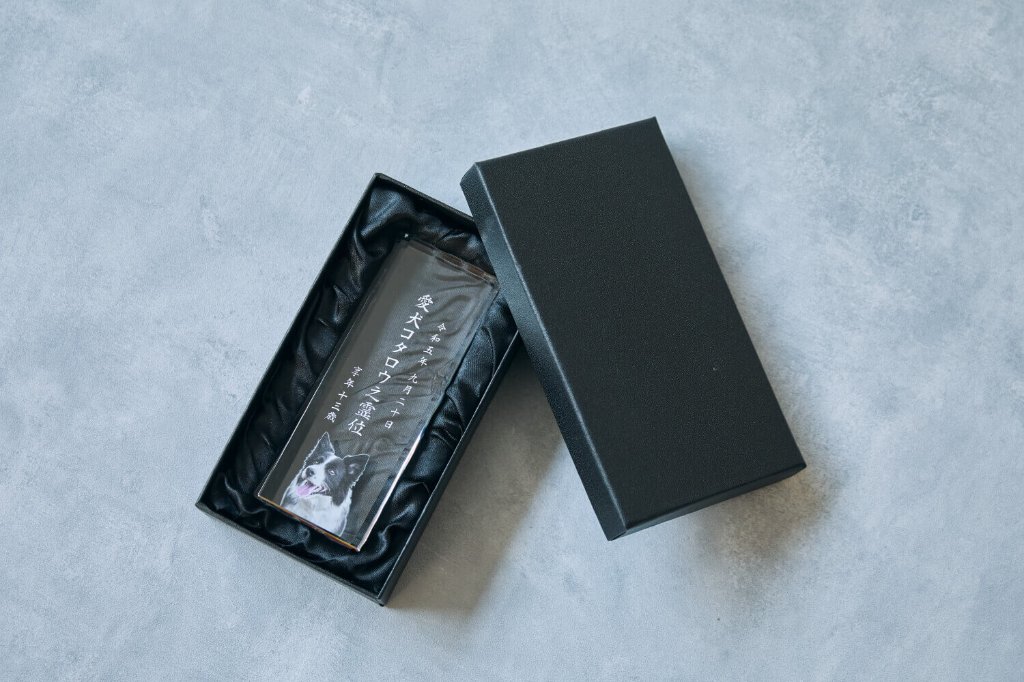 お位牌 トラディショナルデザインの画像