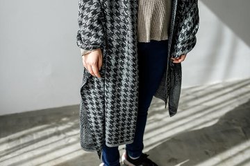 編み込みストール グレーの画像