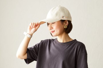 キャップ ふちどりデザインの画像