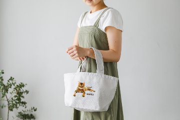 お散歩バッグ シンプルデザインの画像