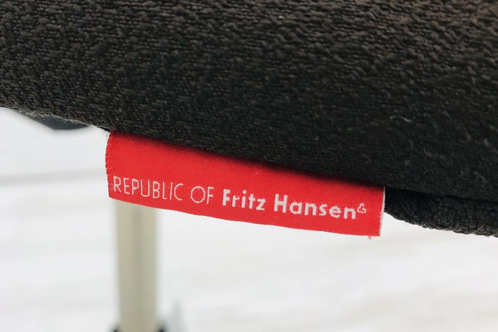 フリッツハンセン FritzHansen 4脚セット オックスフォード ミーティングチェア ブラウン キャスター付画像