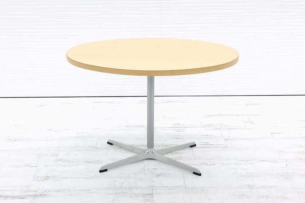 カッシーナ Cassina 丸テーブル カフェテーブル 中古テーブル ミーティングテーブル W1000×D700×H720 中古オフィス家具画像