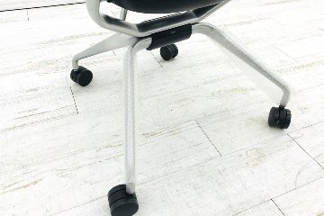 イトーキ レクシブシリーズ 中古 未使用品 ミーティングチェア 会議椅子 パイプ椅子 ネスタブルタイプ 中古オフィス家具 KLC-825GP-Z5B2画像