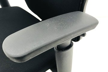 オカムラ エスクードチェア 中古 エスクード 事務椅子 オフィスチェア ブラック 中古オフィス家具 OKAMURA 可動肘 ハイバック画像