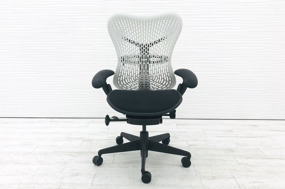 ハーマンミラー ミラチェア 中古チェア Herman Miller Mirra Chair メッシュ 事務椅子 中古オフィス家具 ブラック ホワイト画像