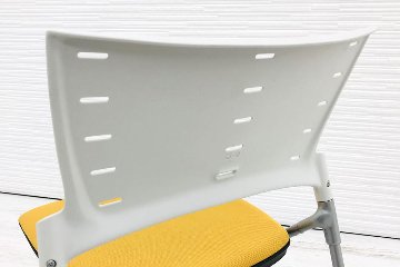 イトーキ マノスチェア ミーティングチェア 会議椅子 パイプ椅子 ネスタブルタイプ 中古オフィス家具 イエロー KLC-310GB-W8Y8画像