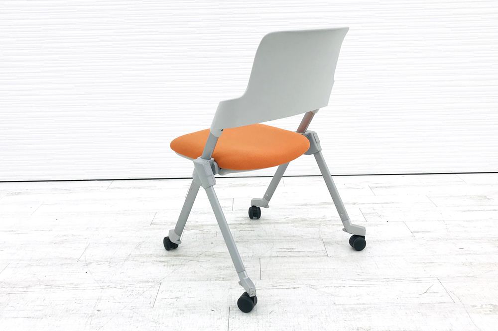 コクヨ アンフィチェア 【4脚セット】 スタッキングチェア 会議椅子 ミーティングチェア 中古オフィス家具 CK-670C マンダリンオレンジ画像