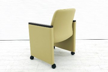 イトーキ 安楽椅子 新古品 未使用 ミーティングチェア 中古 布張り クッション 肘付 中古オフィス家具 KWF-617CN-51Y3画像