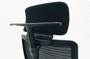 オカムラ コーラルチェア エクストラハイバック 中古 メッシュ 可動肘 中古オフィス家具 中古チェア 事務椅子 OAチェア ブラック画像
