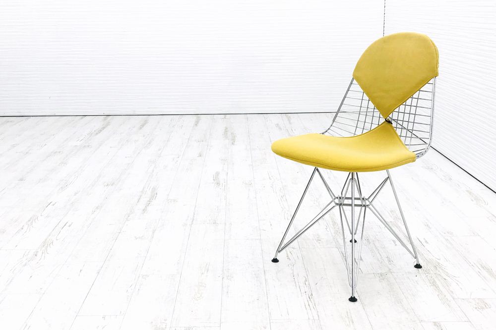 ハーマンミラー ワイヤーチェア ビキニパッド イームズチェア 中古オフィス家具 Herman Miller クロームベース イエローの画像