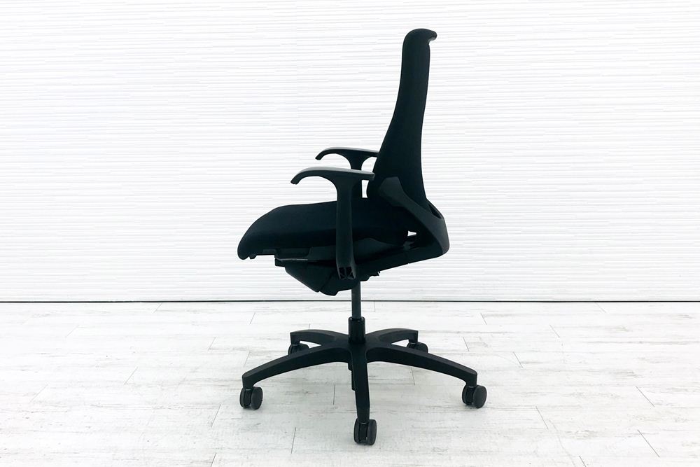 イトーキ エフチェア 2018年製 中古オフィスチェア クッション 固定肘 ブラック 事務椅子 ITOKI 中古オフィス家具 KG-130GS-T1T1画像
