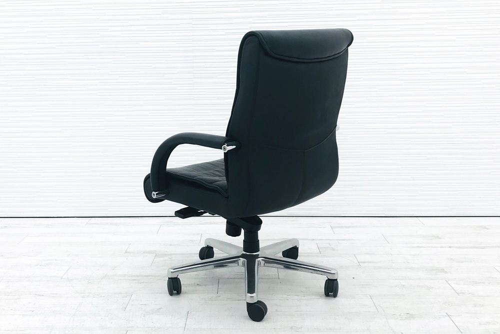 オカムラ エグゼクティブチェア CEシリーズ 役員椅子 中古チェア 役員チェア 革張り 中古オフィス家具 CE57RZ ブラック画像