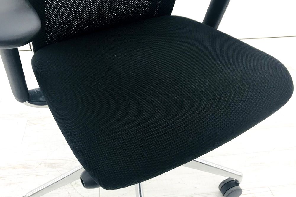 コクヨ フォスターチェア 中古 KOKUYO 背メッシュ クッション FOSTER 可動肘 事務椅子 中古オフィス家具 CR-G1411N ブラック画像