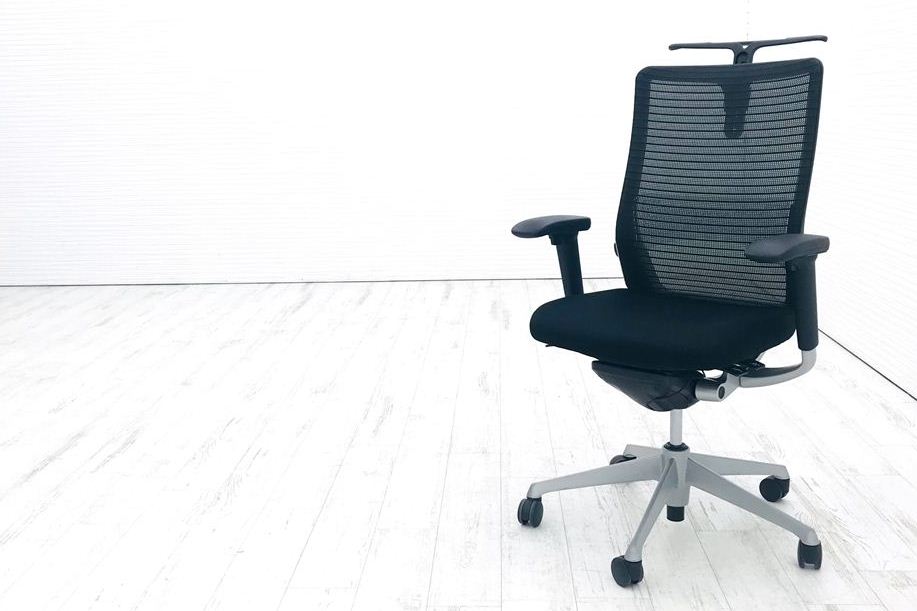 オカムラ コーラルチェア ハイバック 中古 メッシュ 可動肘 中古オフィス家具 中古チェア 事務椅子 OAチェア ブラック CQ86GS-FSH1画像