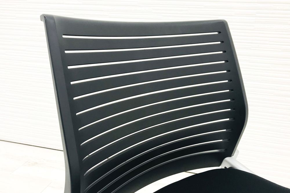 イトーキ  A-4シリーズ ネスタブルチェア 【4脚セット】 事務椅子 ミーティングチェア 会議椅子 中古オフィス家具 KLA-410GB-T1T1画像