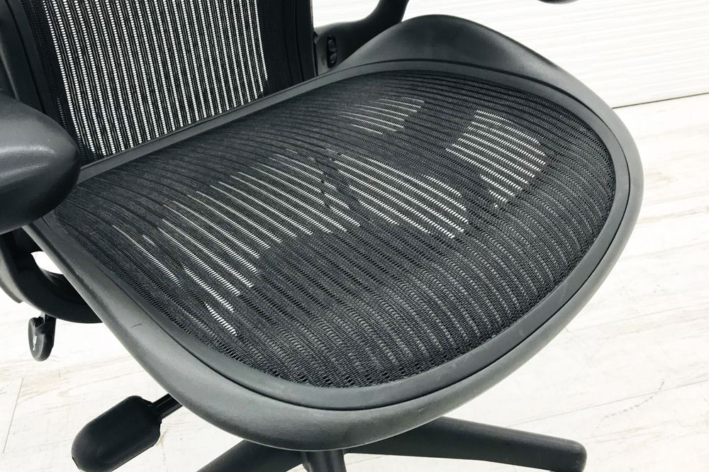 ハーマンミラー アーロンチェア Aサイズ ライト 中古  Herman miller Aeron Chair 中古オフィス家具 肘ダイヤル画像