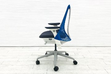 ハーマンミラー セイルチェア 2018年製 中古チェア SAYL Chairs デザインチェア 中古オフィス家具 前傾チルト 可動肘 ブルー画像