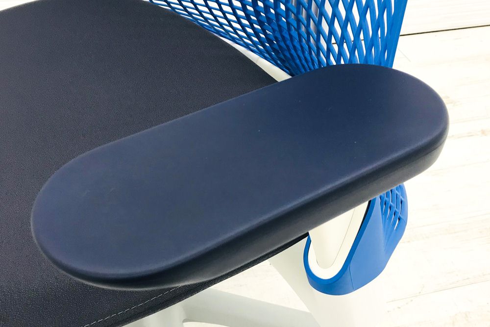ハーマンミラー セイルチェア 2015年製 中古チェア SAYL Chairs デザインチェア 中古オフィス家具 前傾チルト 可動肘 ブルー画像