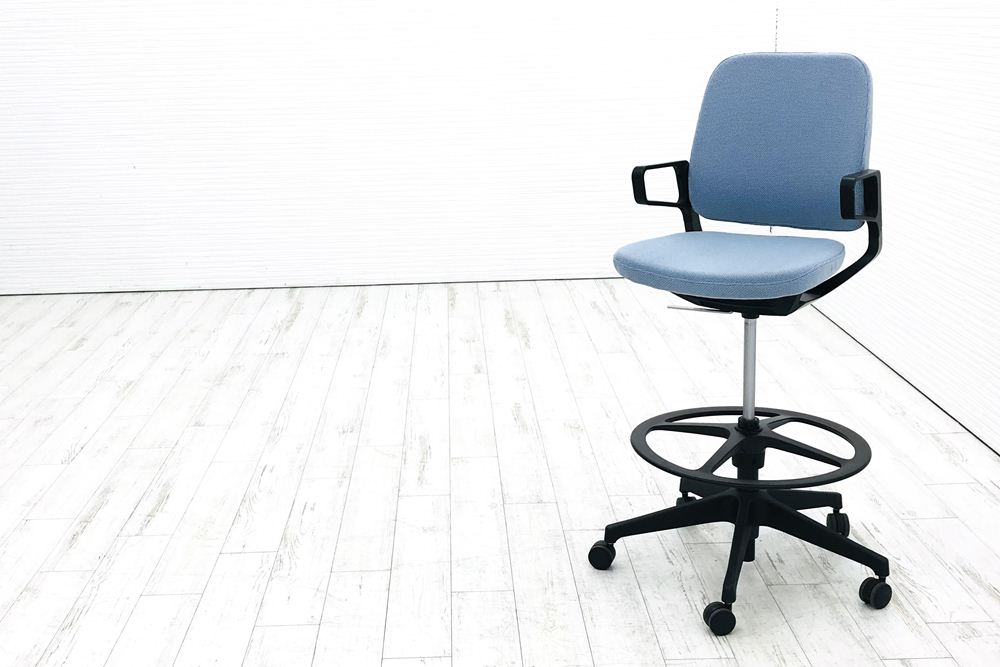 イトーキ レヴィチェア 中古 ITOKI ハイチェア カウンターチェア ミーティングチェア 中古オフィス家具 会議椅子 ブルー画像