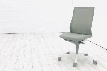 オカムラ フルーエントチェア 2020年製 中古 肘なし ハイバック 事務椅子 オフィスチェア CB35WW-FKA3 中古オフィス家具画像