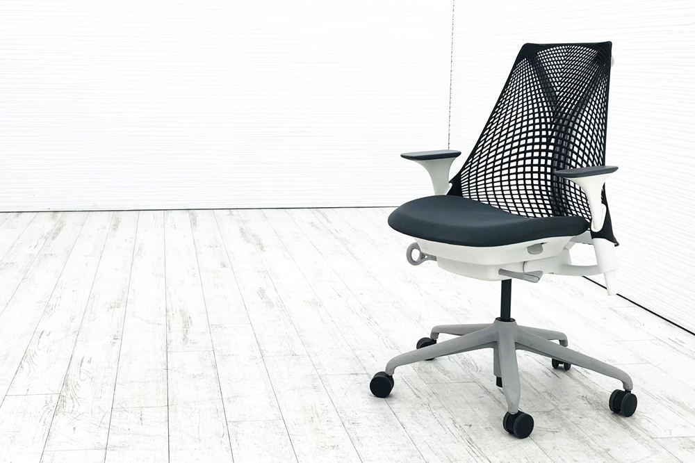 ハーマンミラー セイルチェア 中古 前傾チルト 可動肘 SAYL Chairs デザインチェア 中古オフィス家具 ブラックグレー画像