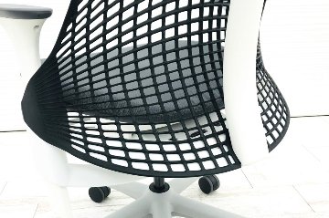 ハーマンミラー セイルチェア 中古 前傾チルト 可動肘 SAYL Chairs デザインチェア 中古オフィス家具 ブラックグレー画像