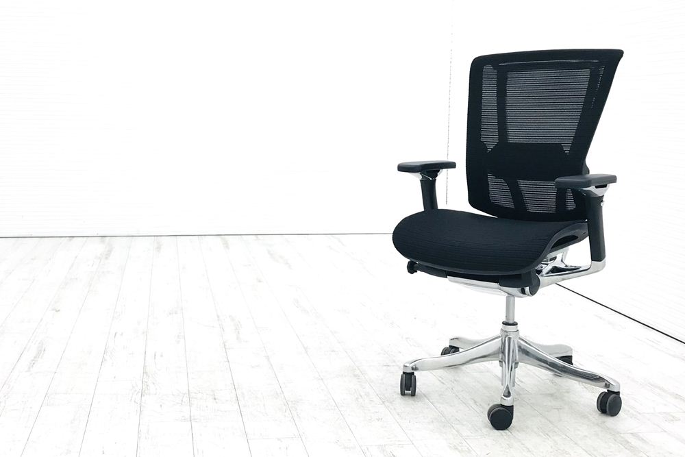 ネフィルチェア オリバー 中古オフィスチェア Nefil メッシュ Comfort Seating 高機能チェア 中古オフィス家具 ブラック 可動肘画像