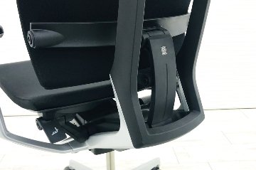スピーナチェア イトーキ 中古 2019年製 事務椅子 クッション オフィスチェア スピーナ 固定肘 中古オフィス家具 ブラック KE-715GV-Z5T1画像