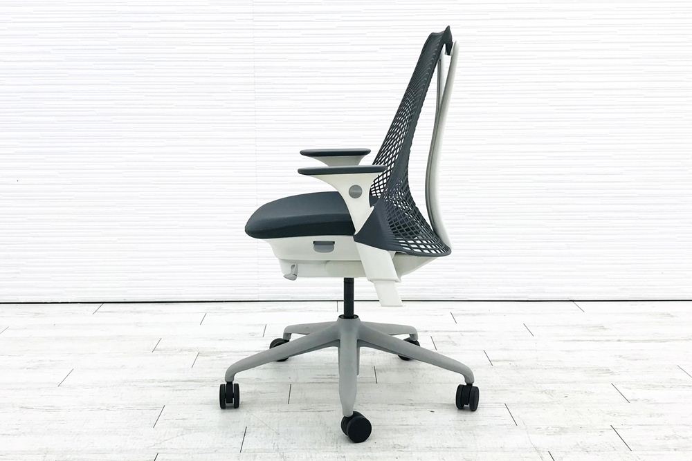 セイルチェア ハーマンミラー SAYL Chairs 中古 前傾チルト 可動肘 デザインチェア 中古オフィス家具 グレー画像